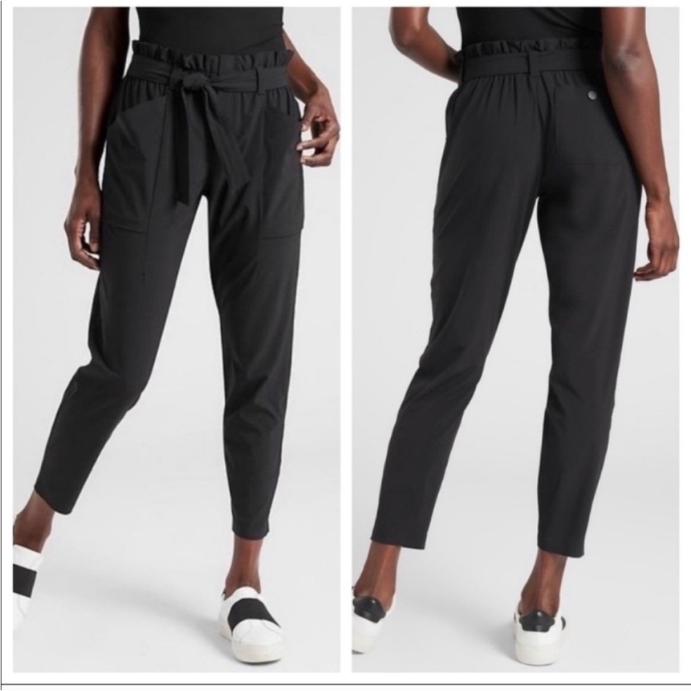 Athleta Skyline‎ Paper Bag Waist Pants size 4
